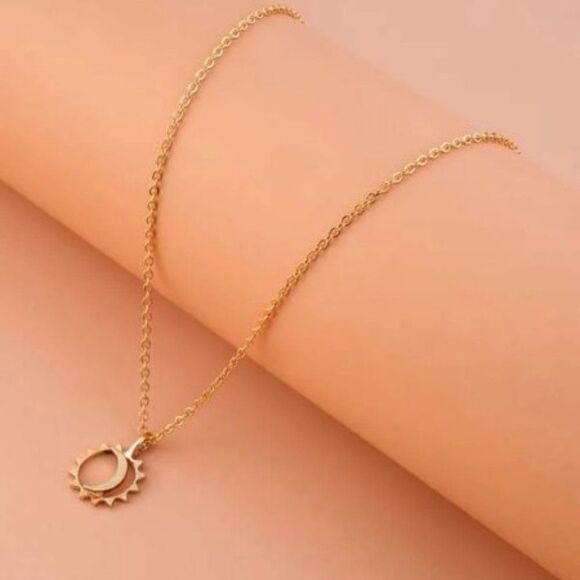 GOLD PLATED SUN AND MOON UNISEX PENDANT NECKLACE WITH INSPIRATIONAL CARD - Picture 6 of 9